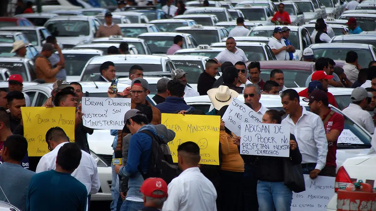 Taxis en la fiscalia Ms06